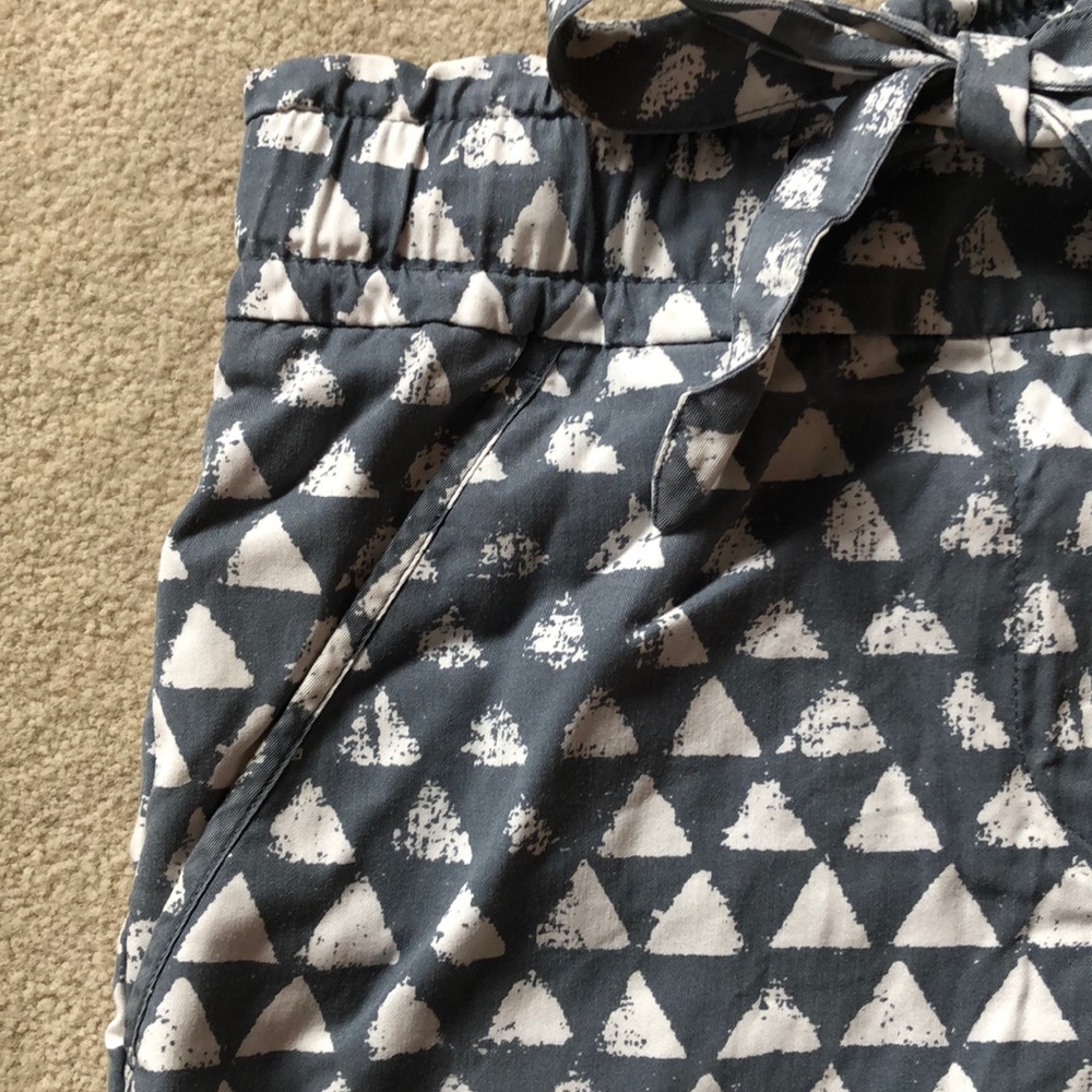 Shorts - Picture 2 of 5